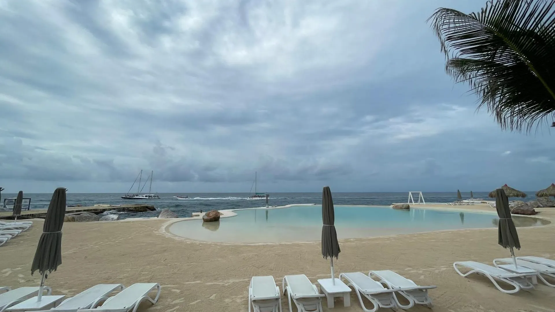 Villa Coral Tracadero Beach Resort La Laguna Dominican Republic